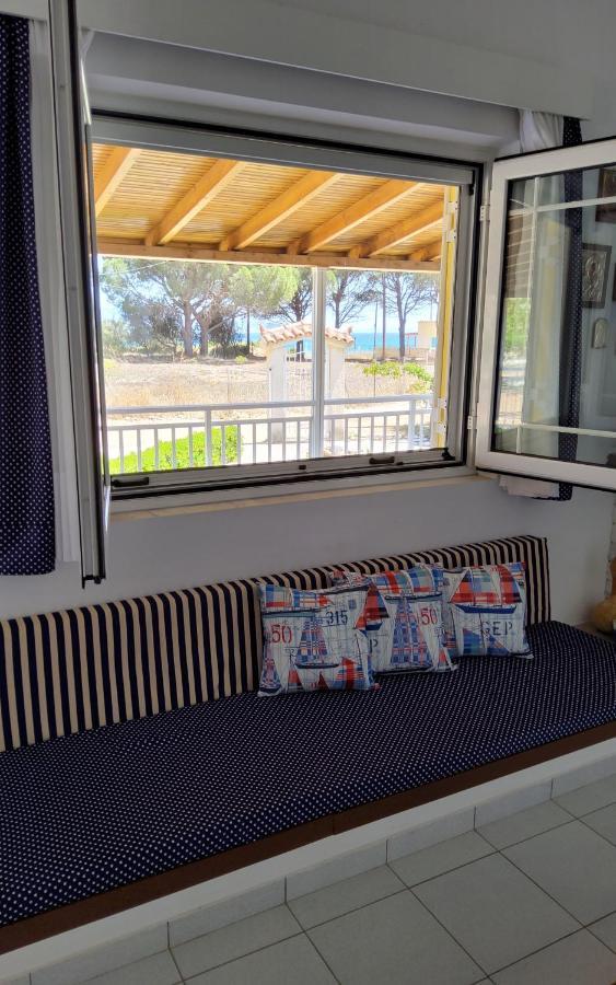Fully Equipped House At Pachia Ammos Hébergement de vacances *
